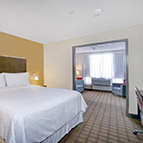 Guest Rooms - Four Points by Sheraton Niagara Falls Hotel